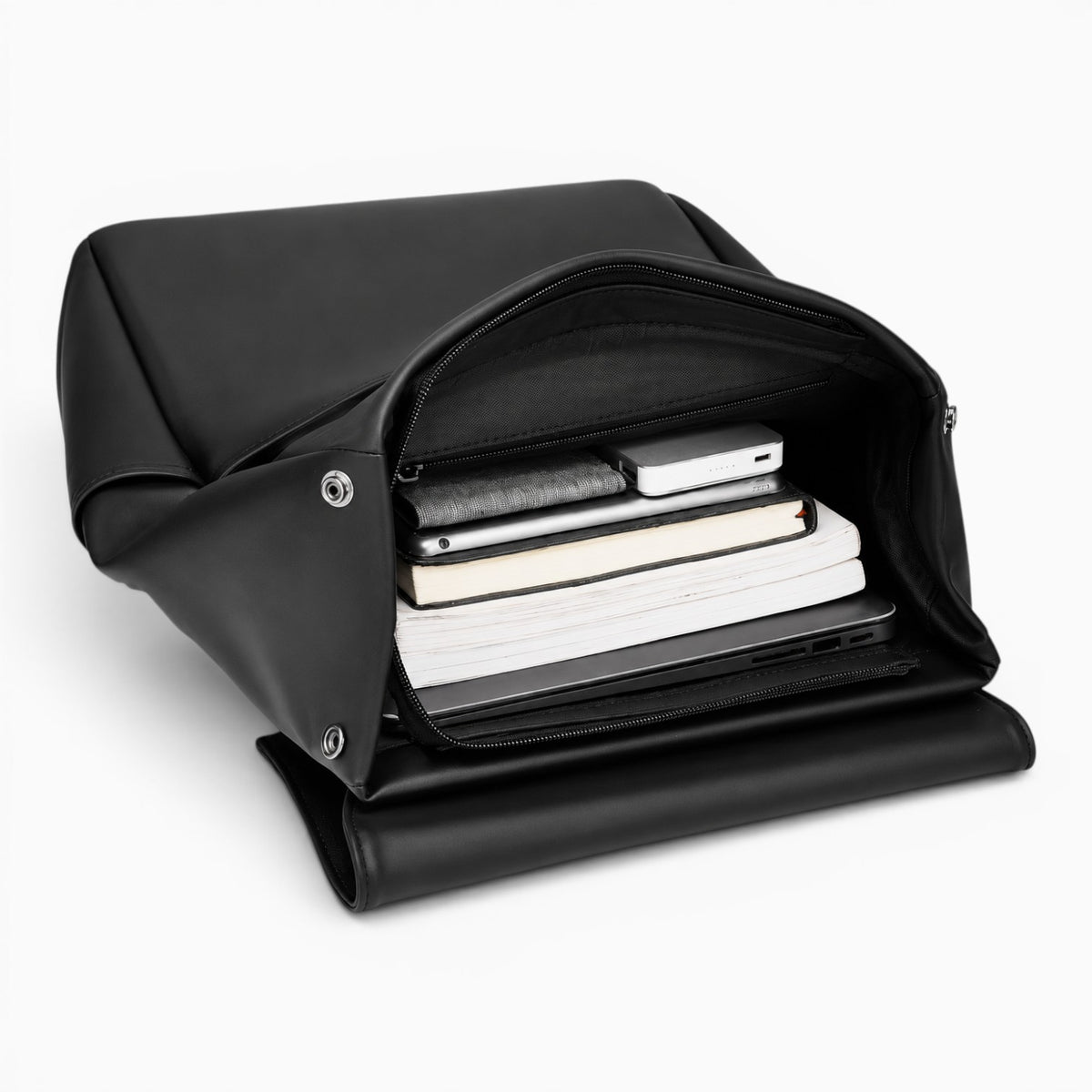 Sac à dos décontracté Le Voyage Prestige en PVC noir avec compartiments intérieurs organisés pour ordinateur et livres