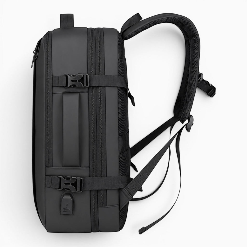 Sac à dos de voyage cabine SWISS MILITARY noir, imperméable, extensible, avec port USB et compartiment ordinateur.